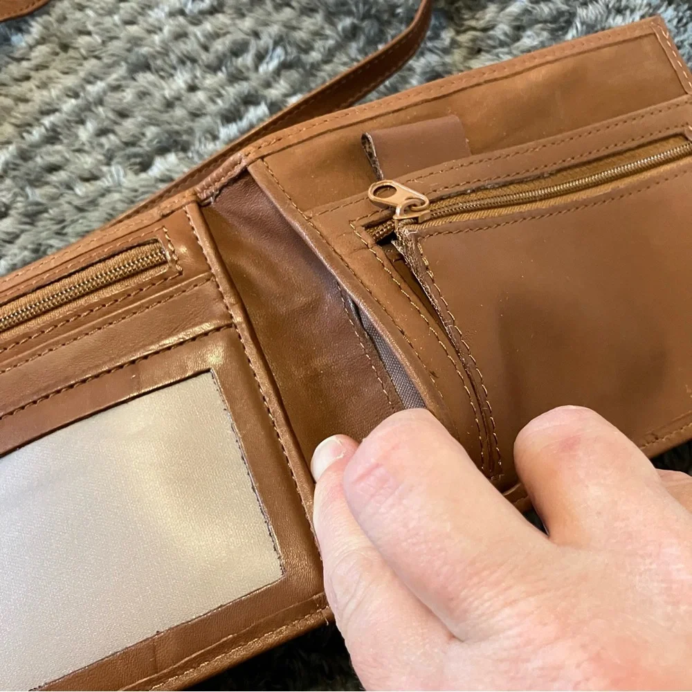 Vintage Macro Bag‎ Brown Cowhide Leather Crossbody Wallet With Adjustable Strap